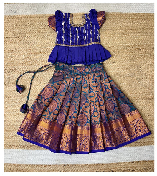 Mayilu - Peacock Blue Aari Set | CPM_0277