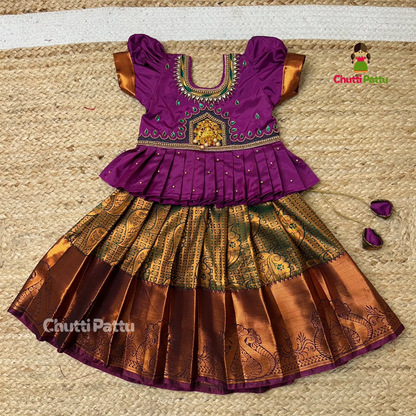 Green and Purple – Lakshmi Devi Pendant Aari Pattu Pavadai | CPM_0327