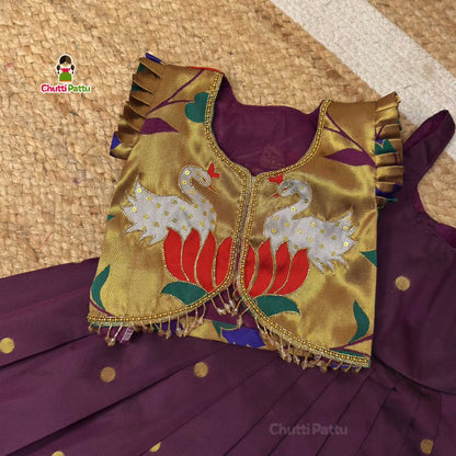 Malar – The Graceful Swan Ensemble Aari work| CPM_0424