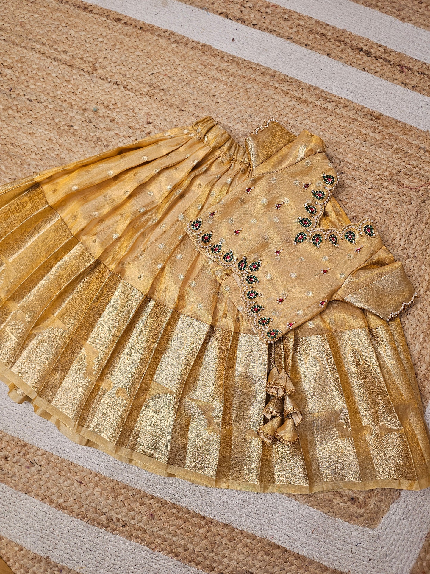 Diva Gold – Banarasi Tissue Silk Set with Aari Blouse & Dupatta | CPM_0425