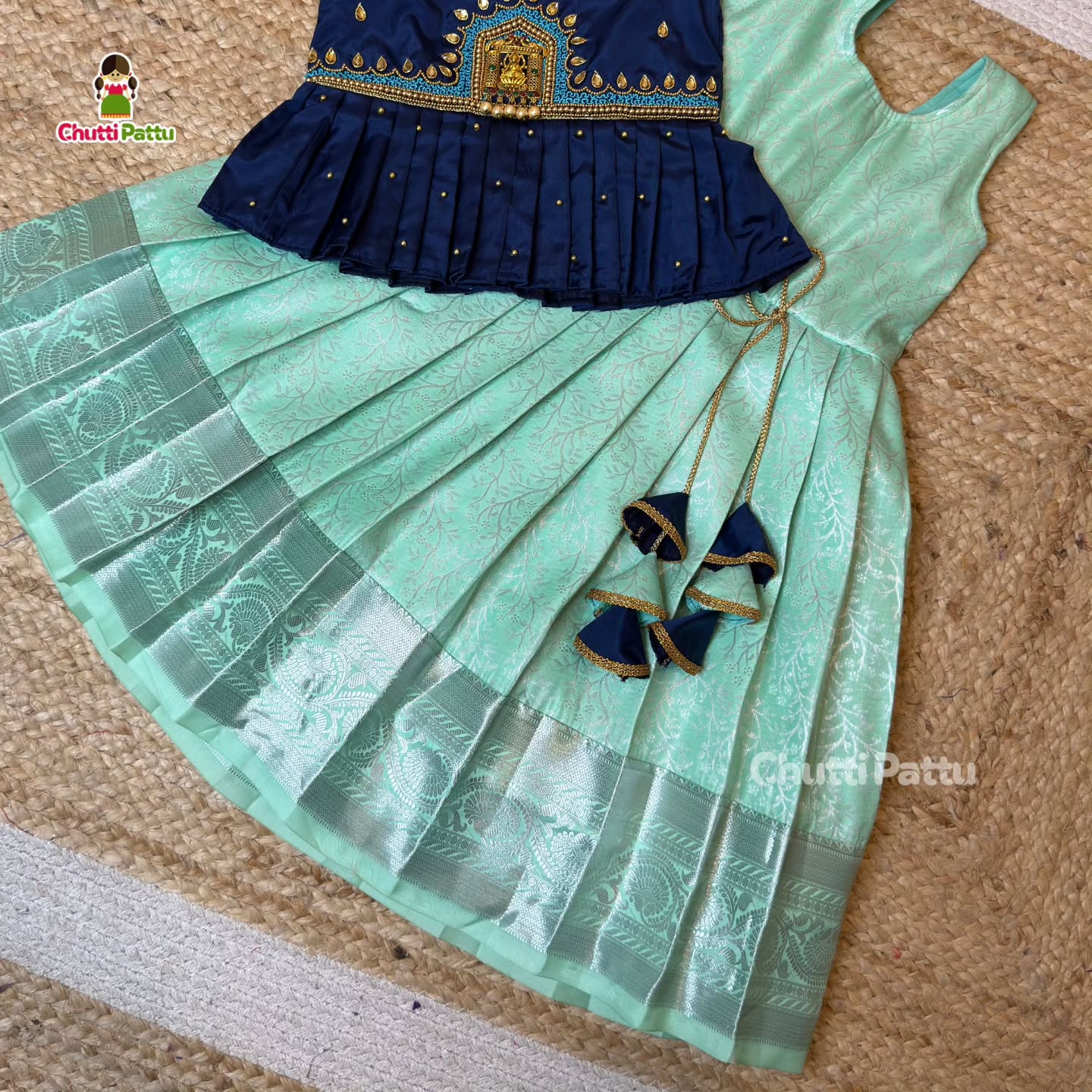 Navy & Aqua – Lakshmi Devi Pendant Aari Pattu Pavadai | CPM_0433