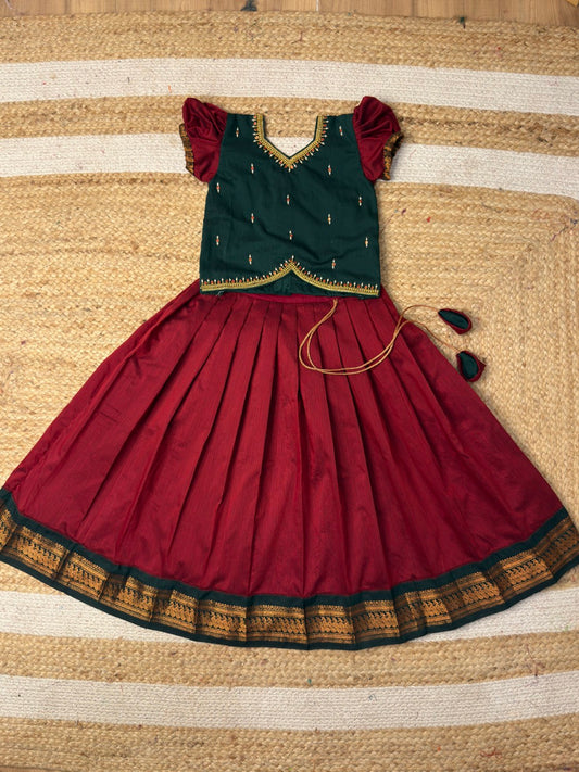 Red & Green Kalyani Cotton Aari Set | CPM_0465