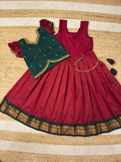 Red & Green Kalyani Cotton Aari Set | CPM_0465
