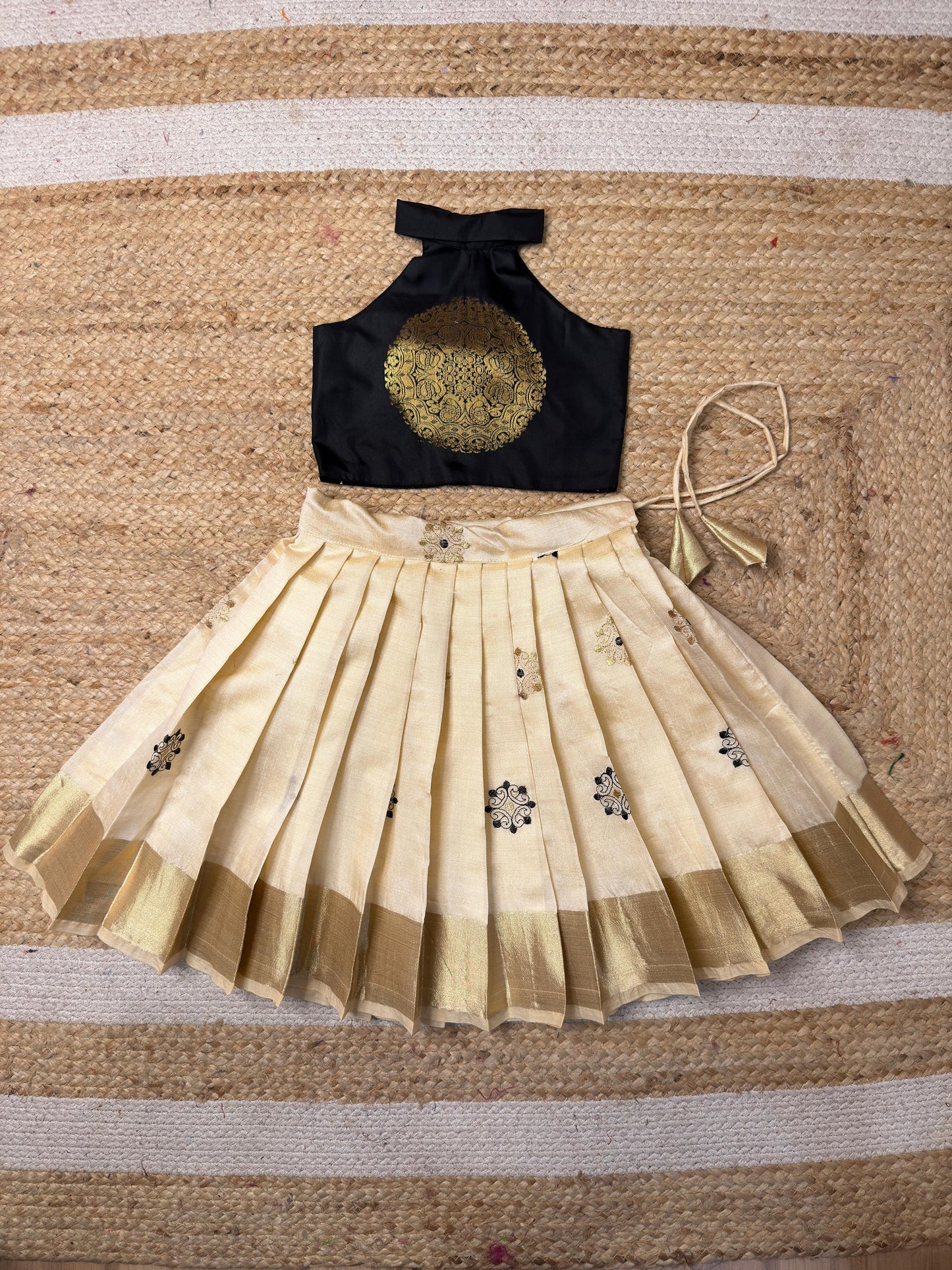 Black & Off-White High-Neck Top and Skirt Set | CPM_0466