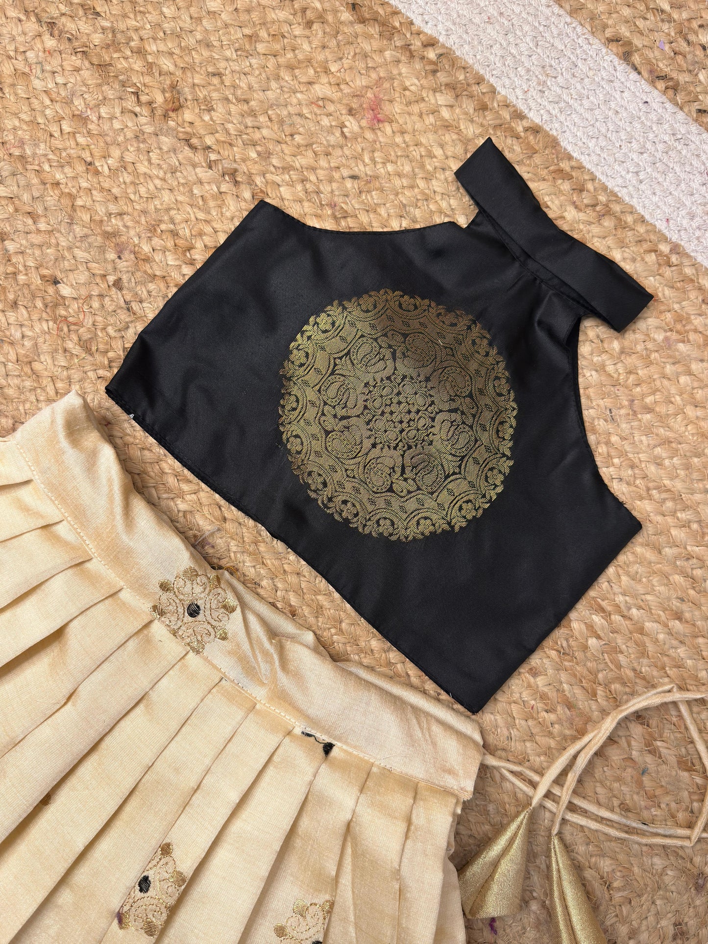 Black & Off-White High-Neck Top and Skirt Set | CPM_0466