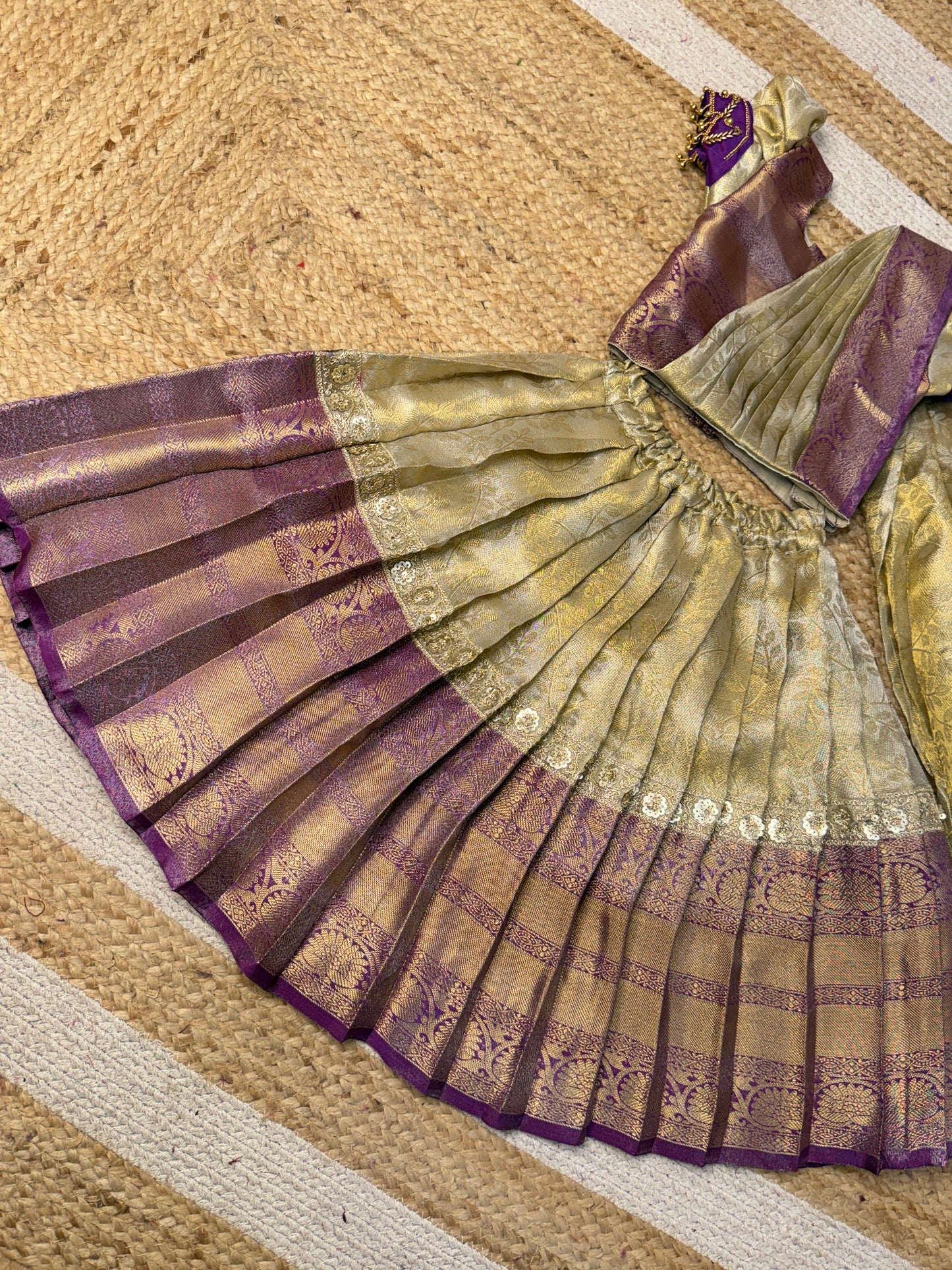 Off-White & Lavender Half Saree with sleeves aari | CPM_0474