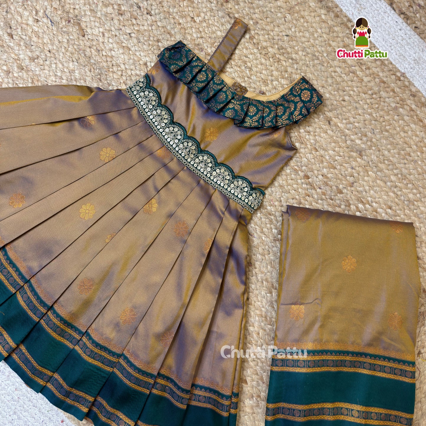 Dual-Shade Green One-Shoulder Gown | CPM_0483