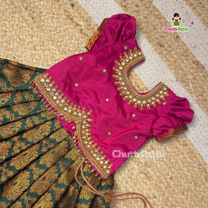 Magenta & Dark Green Premium Aari Set | CPM_0490