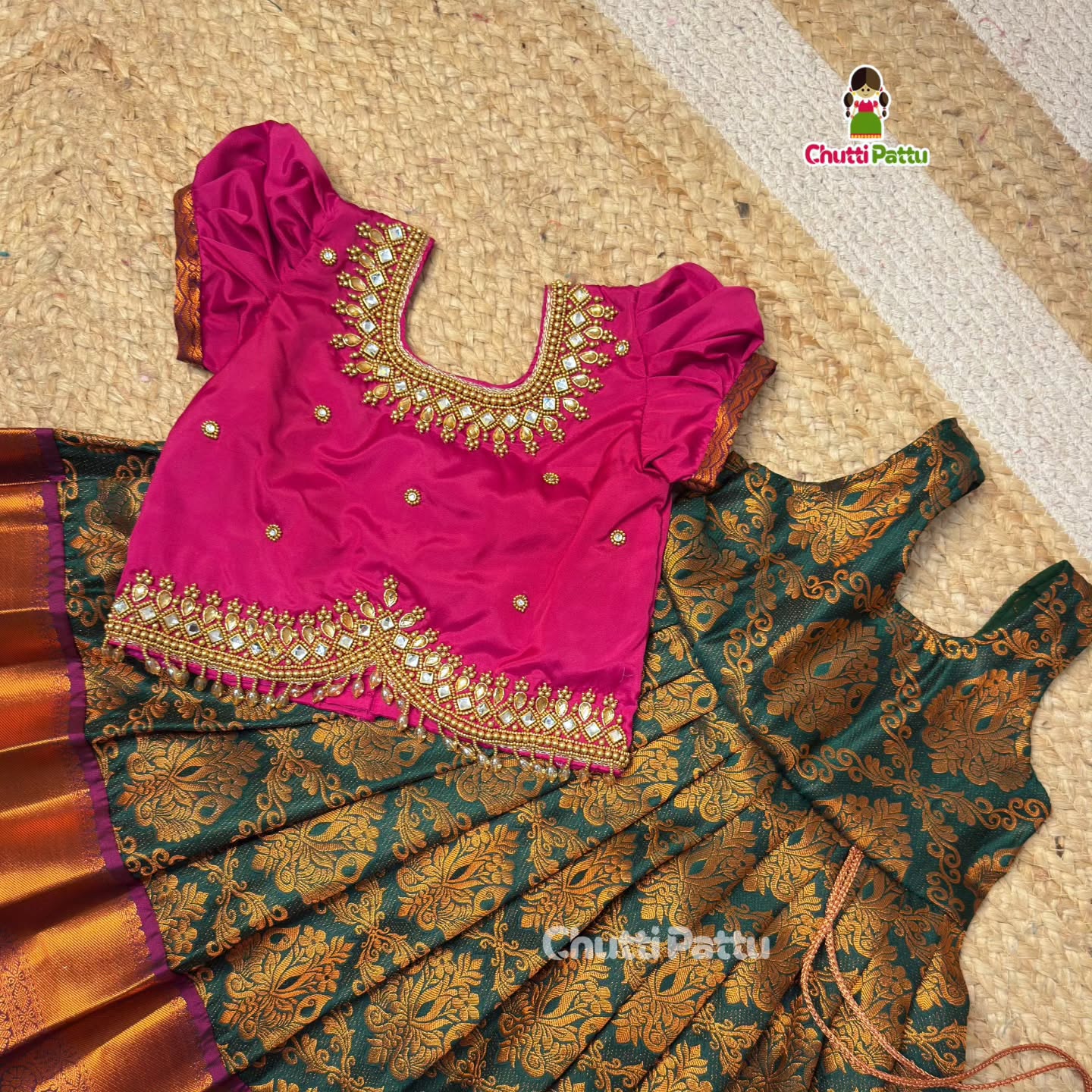 Magenta & Dark Green Premium Aari Set | CPM_0490