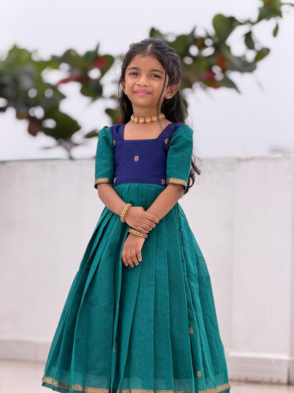 VENBA - Blue & Peacock Green Maheshwari Silk Cotton Full-Length Gown | CPM_0543