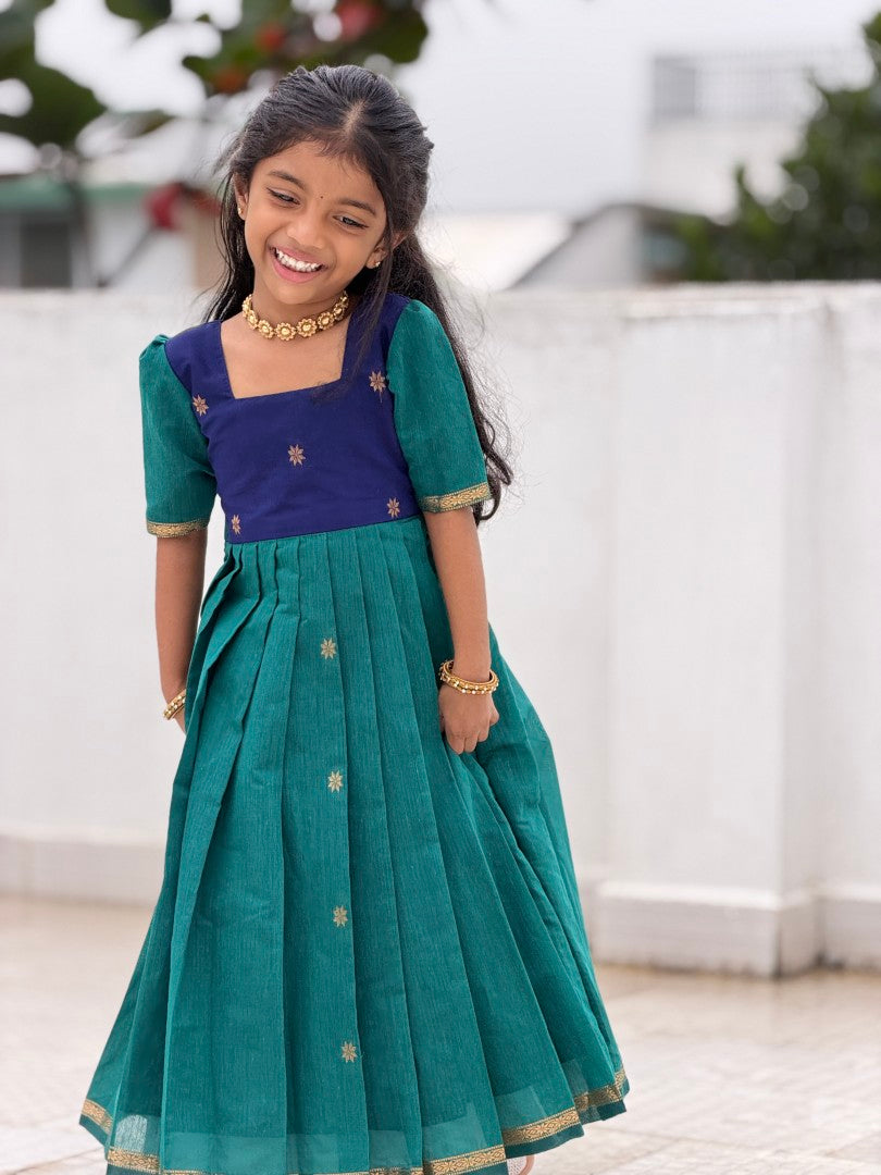 VENBA - Blue & Peacock Green Maheshwari Silk Cotton Full-Length Gown | CPM_0543